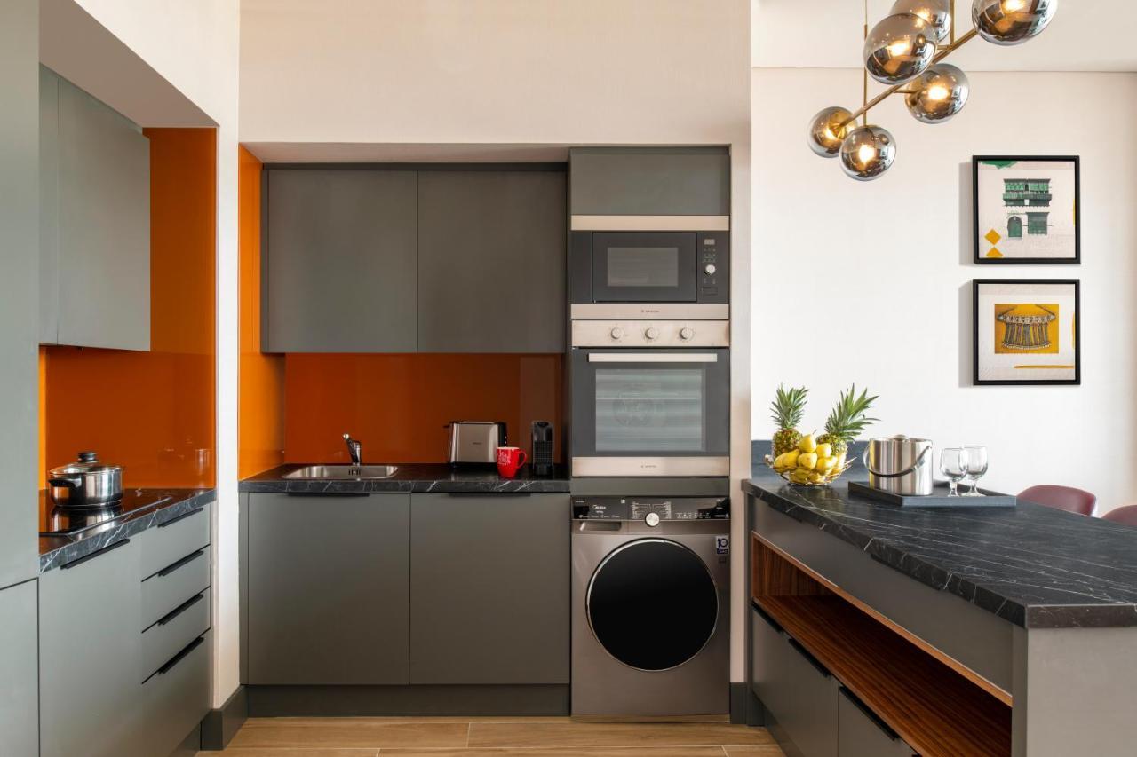 Swissotel Living เจดดาห์ ภายนอก รูปภาพ A typical kitchen in a serviced apartment