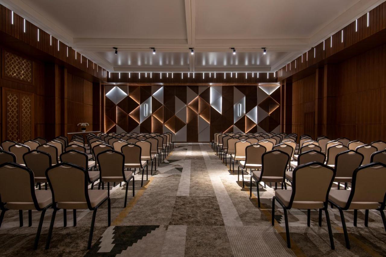 Swissotel Living เจดดาห์ ภายนอก รูปภาพ The interior of the main conference hall