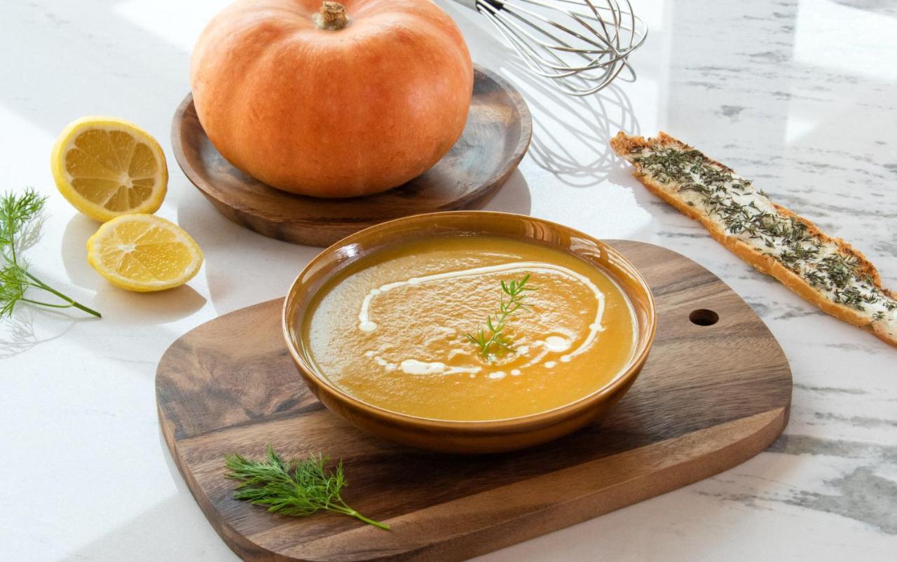 Swissotel Living เจดดาห์ ภายนอก รูปภาพ Pumpkin soup