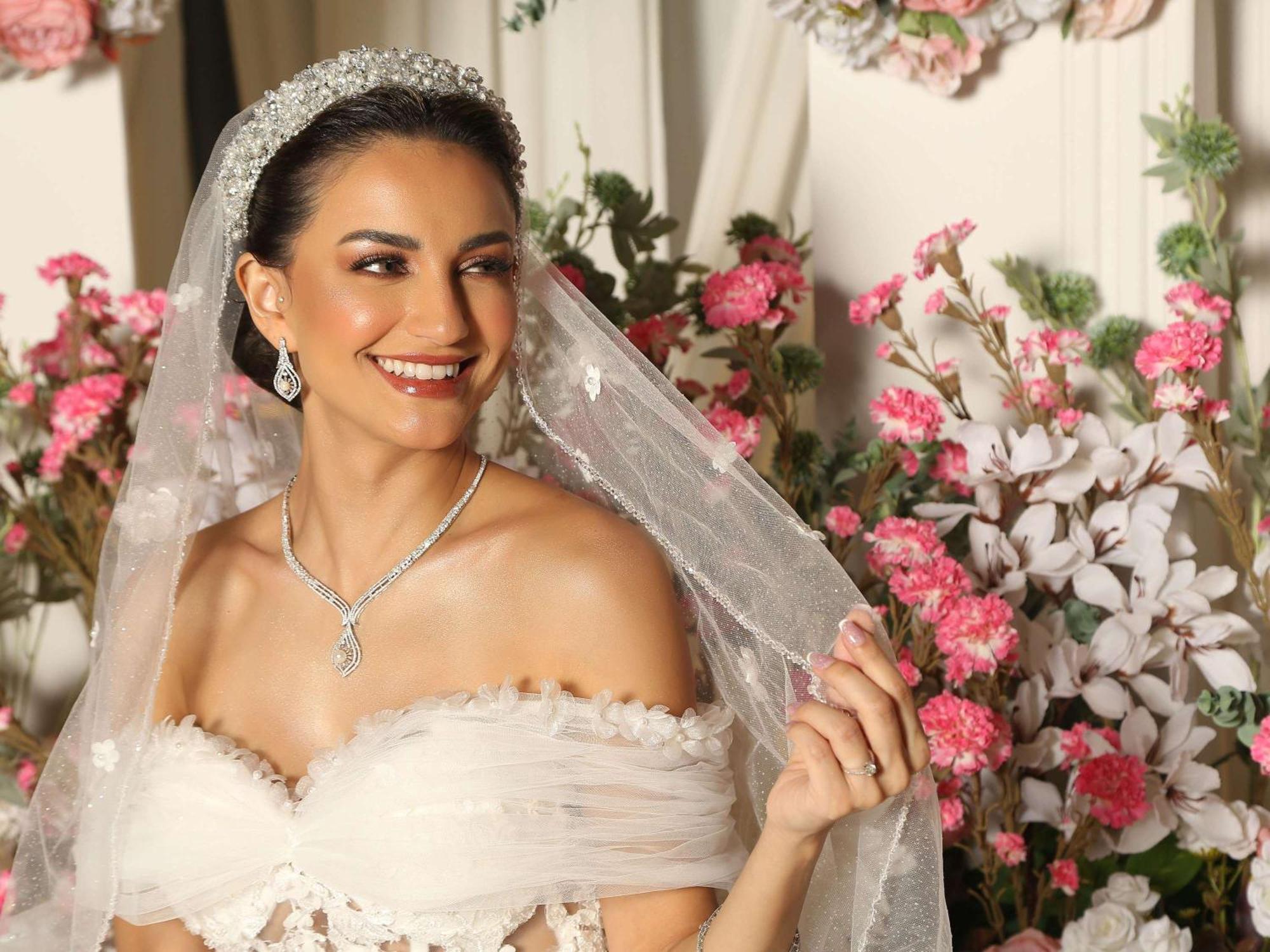 Swissotel Living เจดดาห์ ภายนอก รูปภาพ A bride wearing a veil