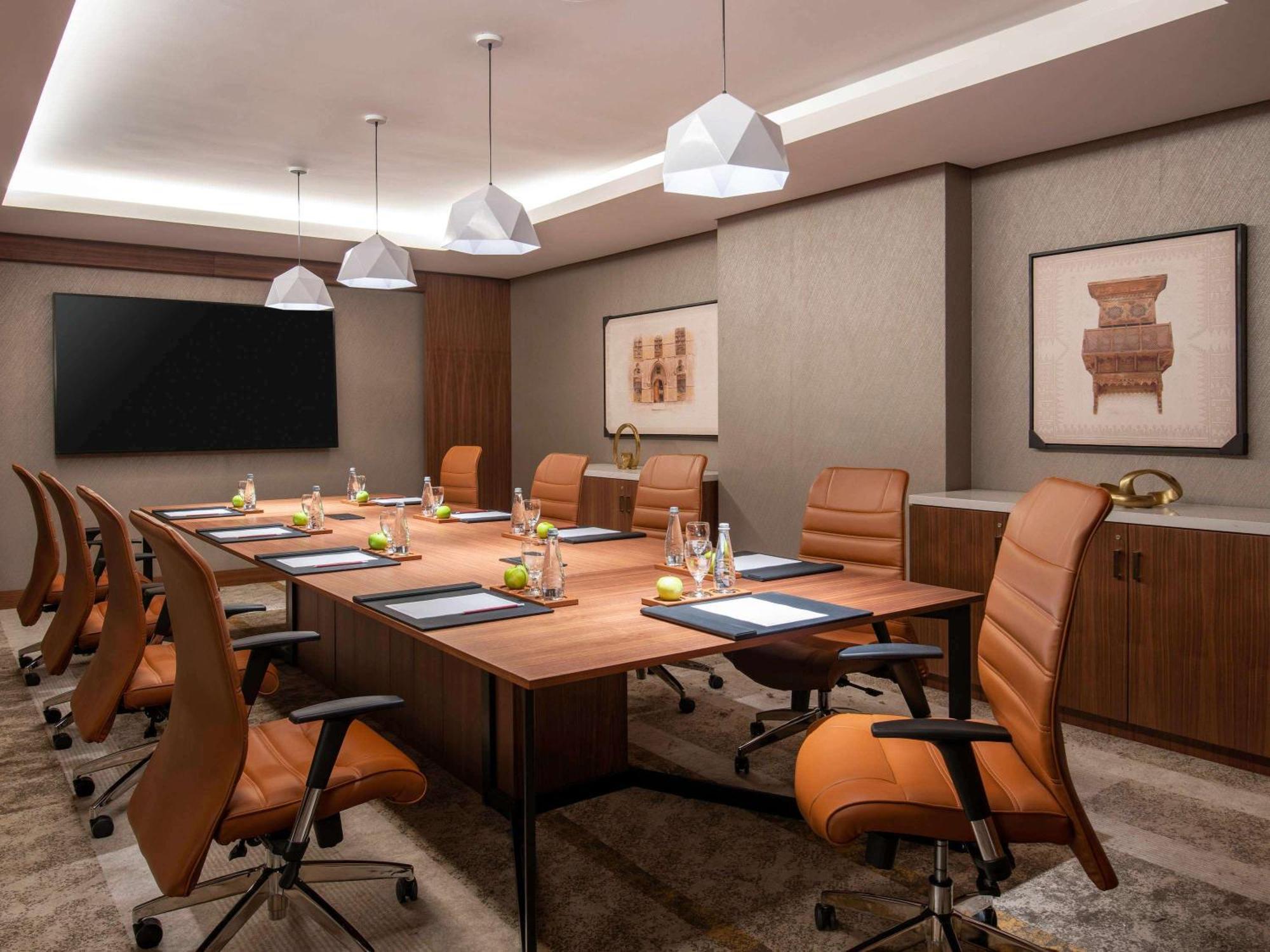 Swissotel Living เจดดาห์ ภายนอก รูปภาพ Boardroom at The Westin